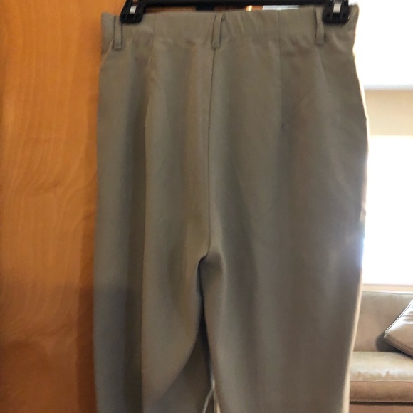 NWT Max Studio High Rise Straight Leg Pants in Sage Green Size XS - Picture 6 of 8